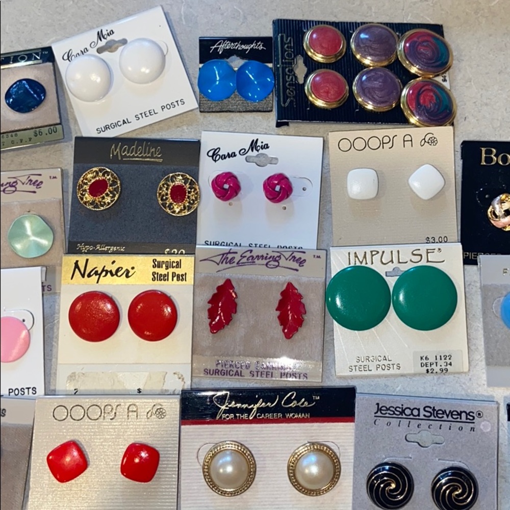 Earring Lot - Picture 2 of 3